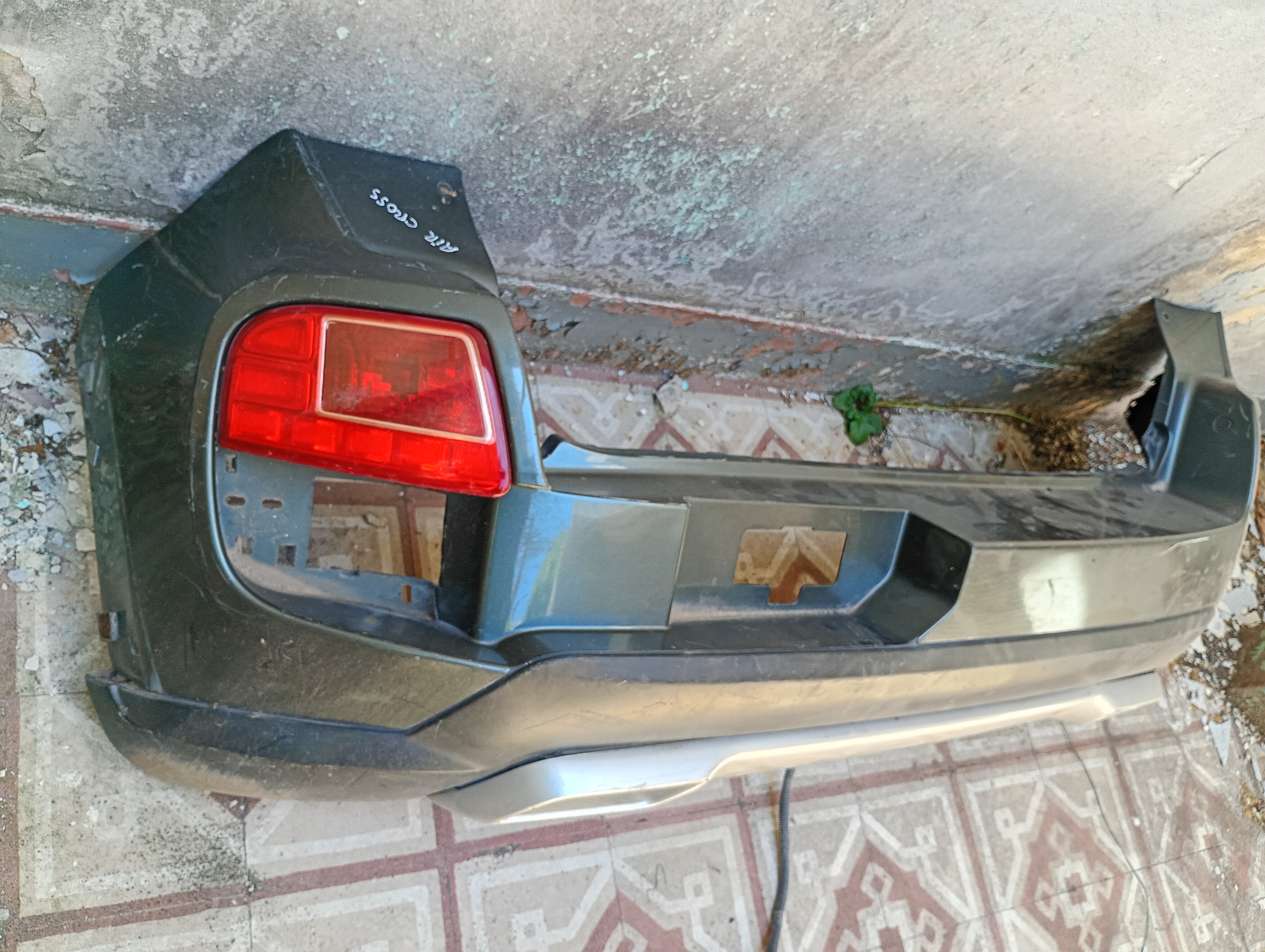 PARAGOLPE TRASERO ORIGINAL USADO CITROËN C3 MODELO AIRCROOS