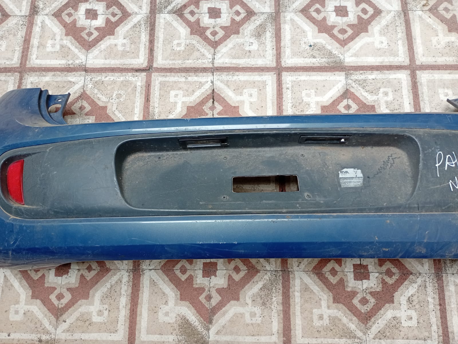 PARAGOLPE TRASERO ORIGINAL USADO FIAT NOVO