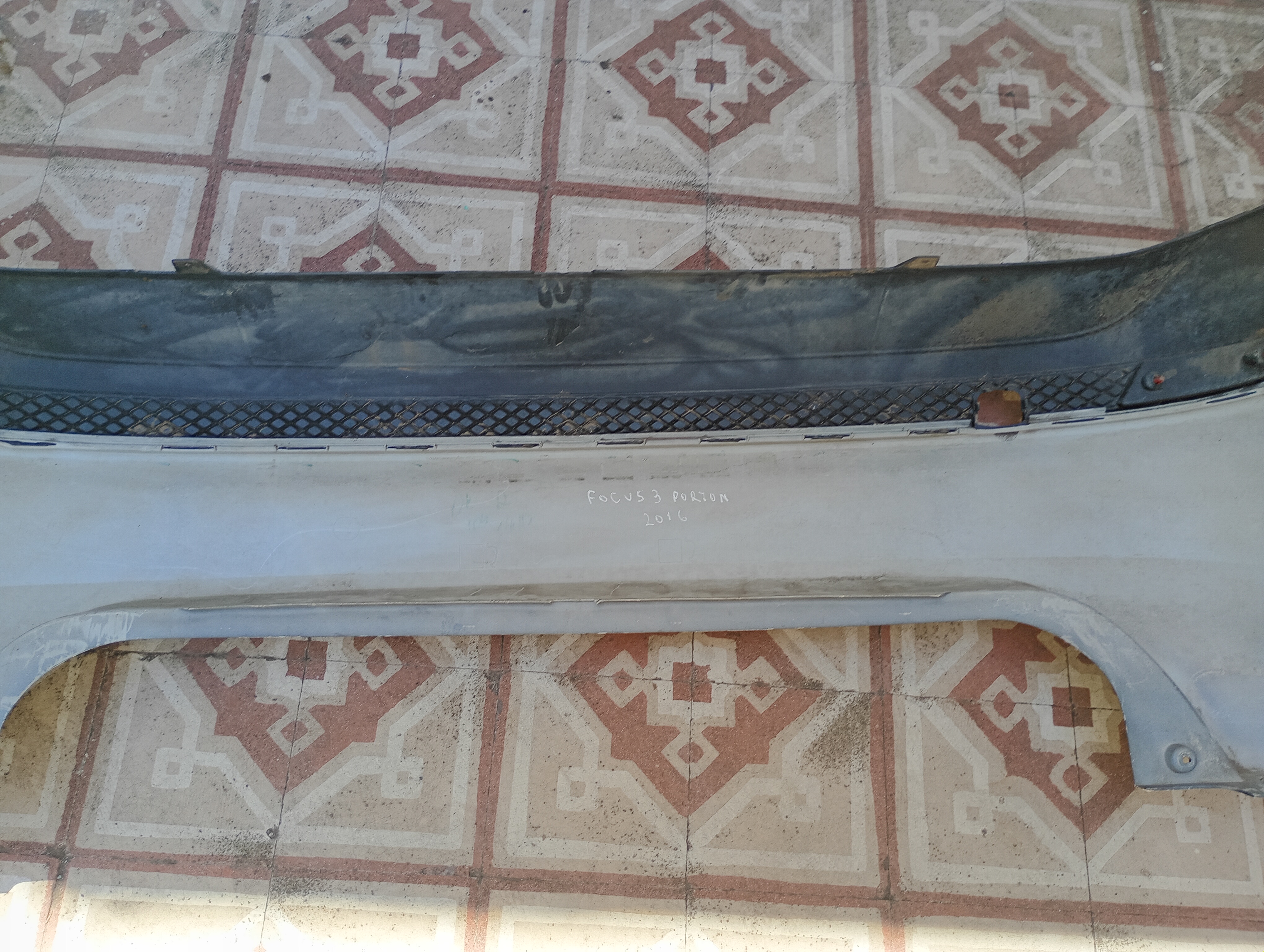 PARAGOLPE TRASERO ORIGINAL USADO FORD FOCUS 3 PORTÓN